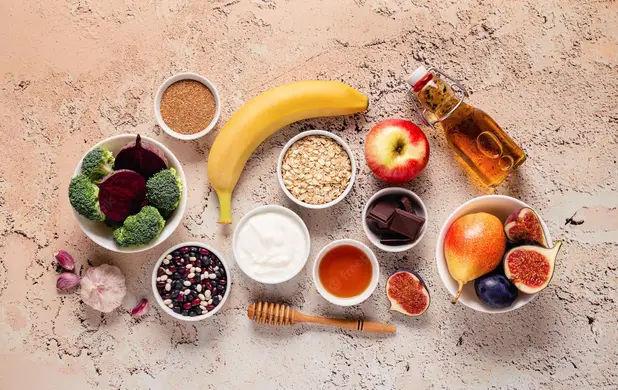 What’s the difference between probiotics & prebiotics?